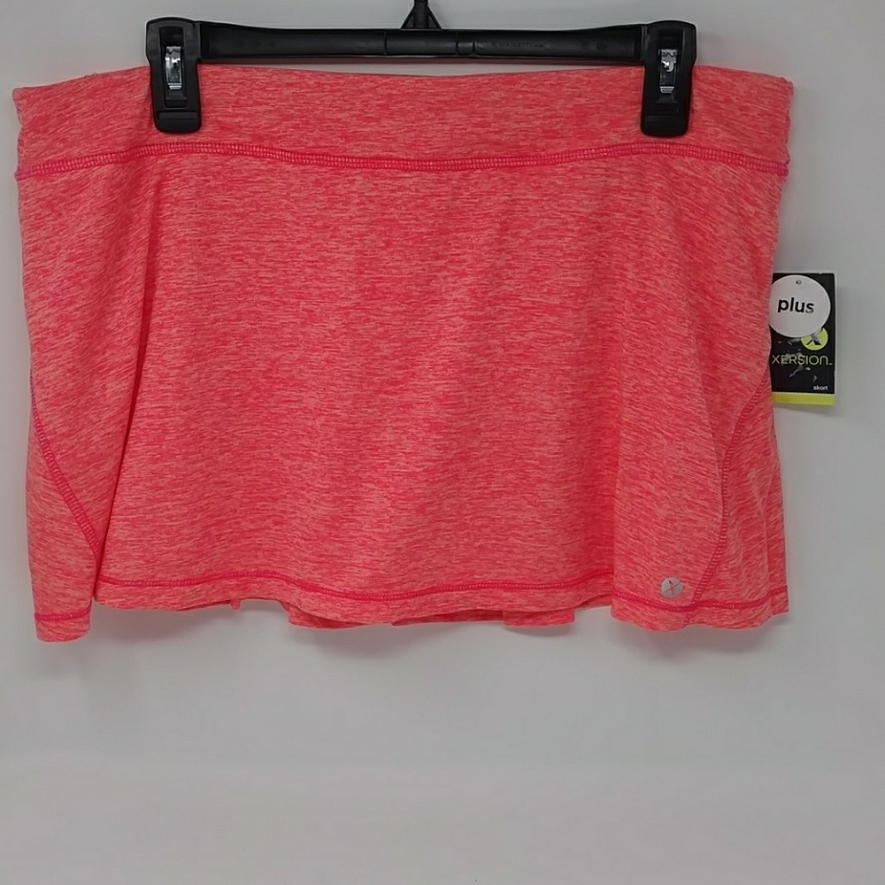 Xersion Women's Back Pleat Skorts
